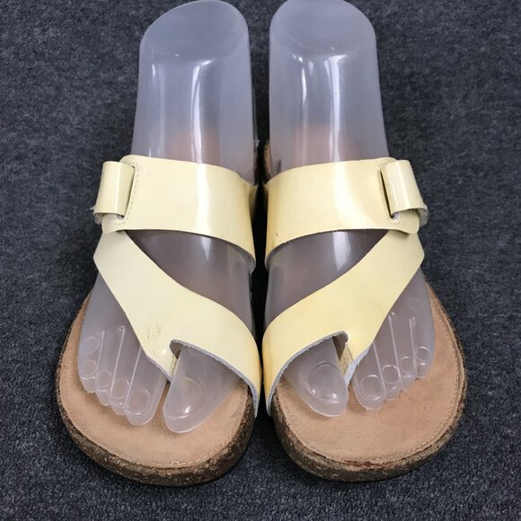 NWT Clarks Artisan Yellow Leather Adjustable Strap Toe Loop Sandals Women’s Sz 6 - Picture 4 of 9
